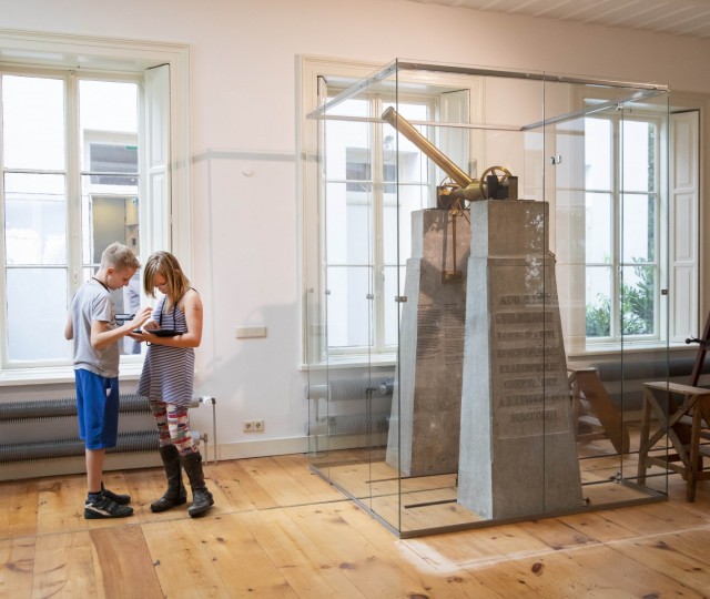 kinderen in museum