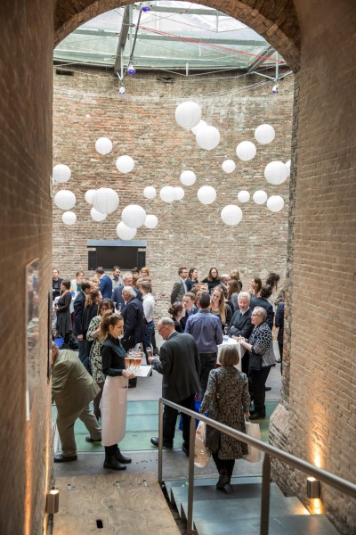 Catering Oud London verzorgt een borrel op het Terreplein van Sonnenborgh