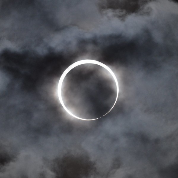 Ringvormige zonsverduistering, foto: Takeshi Kuboki, CC BY 2.0