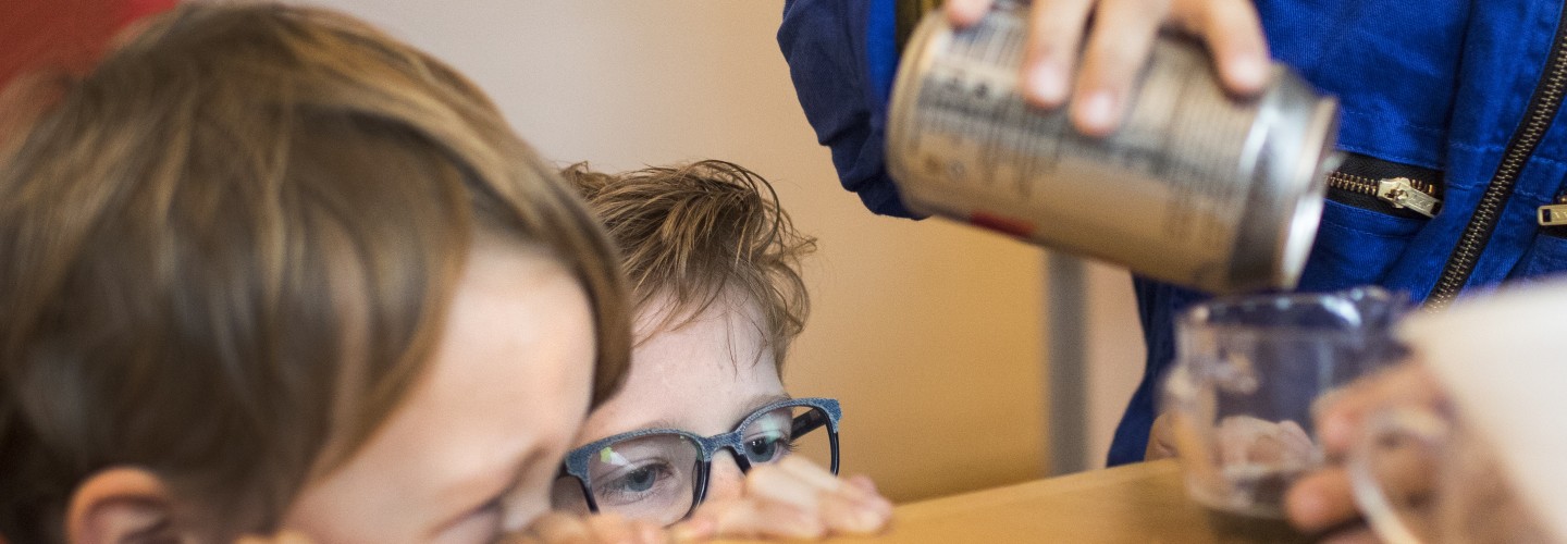 proefjes doen met spullen uit huis