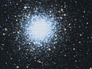 DSS-foto van de bolhoop M80