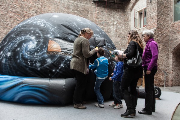 het planetarium van Sonnenborgh