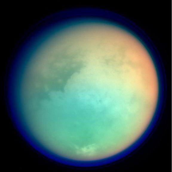 Titan in infrarood, bron: NASA/JPL-Caltech